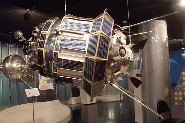 Luna 3 Uzay Aracı